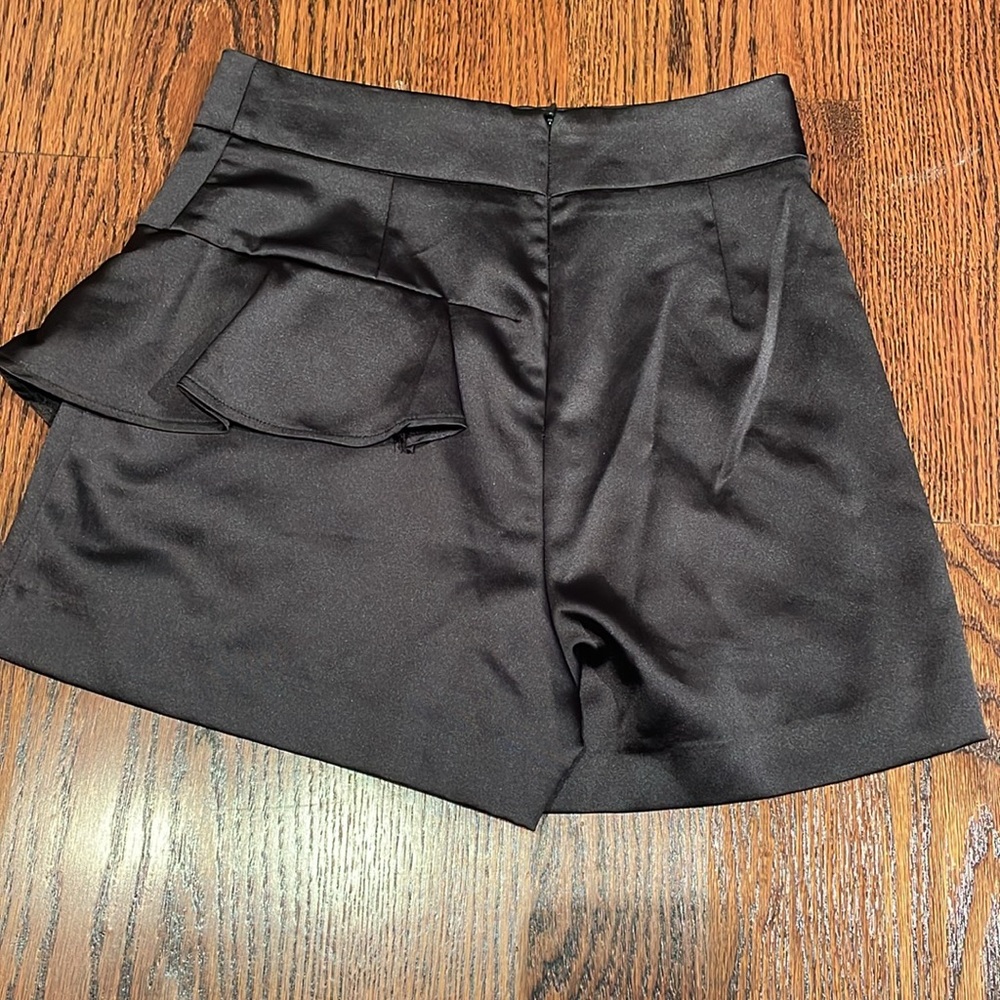Zara Mini Ruffle Skort - Picture 2 of 3